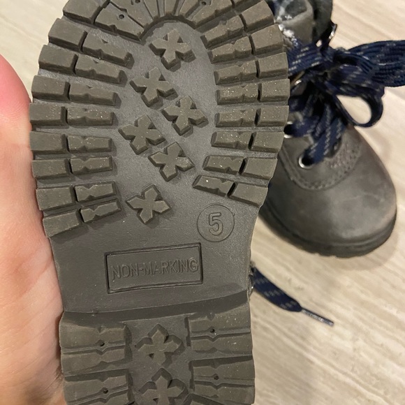 🖤 Little boy boots! 💙 - Picture 7 of 10